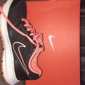 -Black and Pink Nike sneakers! Comfy